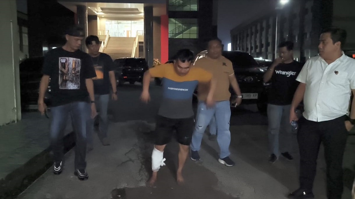 Polisi Lumpuhkan Pelaku Residivis Sadis Curi Sepeda Motor Bule Rusia