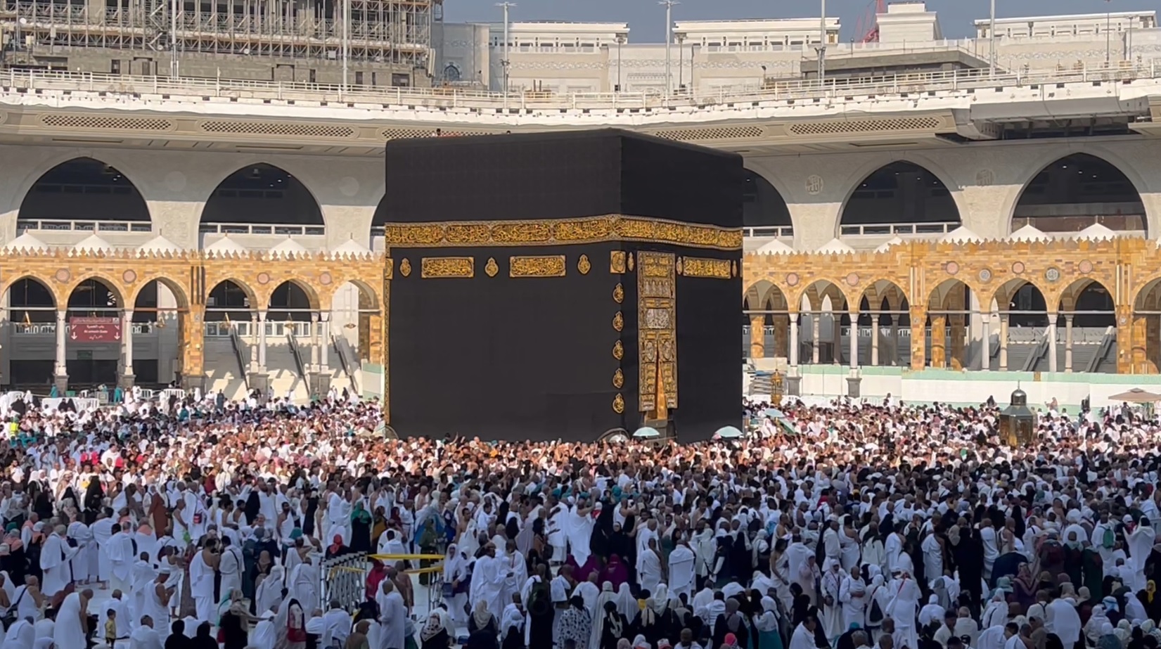 Pemerintah Arab Saudi Mengizinkan Semua Jenis Visa untuk Melakukan Umrah