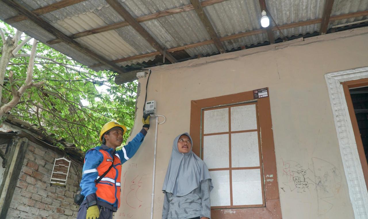 PLN UID S2JB Beri Tips Aman Menyalakan Listrik Pasca Rumah Terendam Banjir