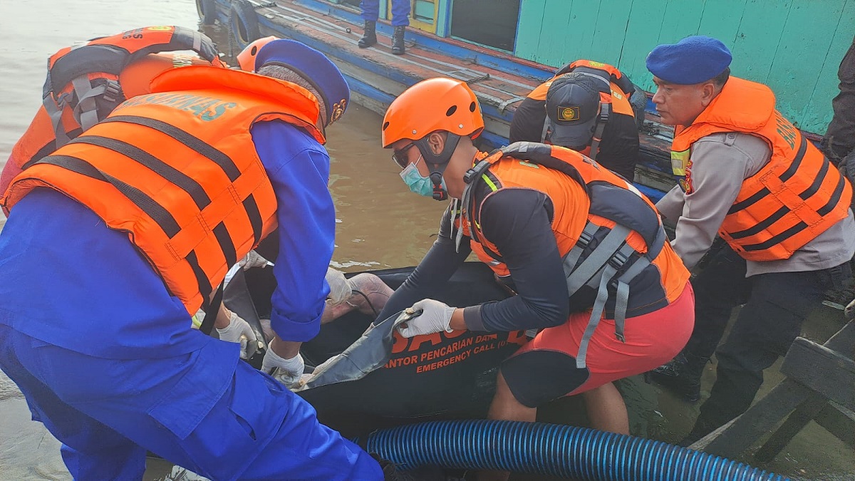 Pelajar SMP Azharyah yang Tenggelam di Sungai Musi Ditemukan Dalam Keadaan Meninggal Dunia