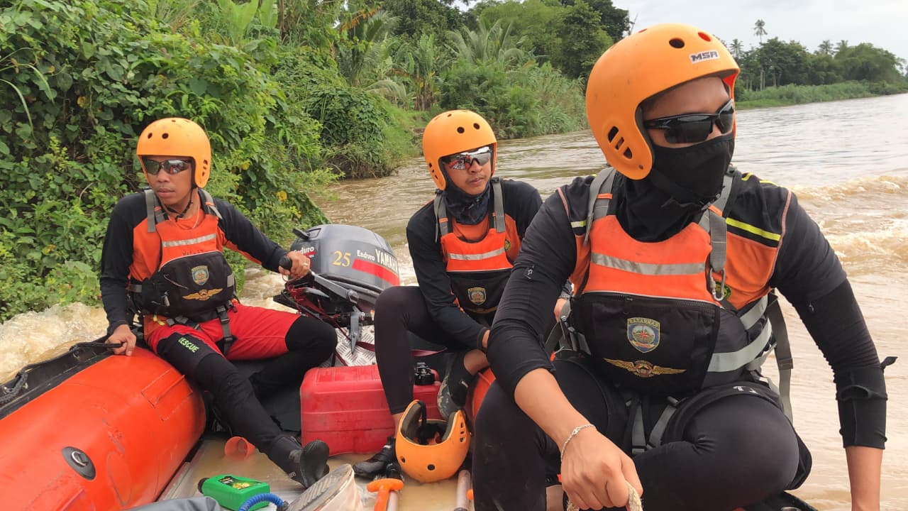 Warga OKU Timur Hilang di Sungai Siguci Setelah Perahu Getek Oleng