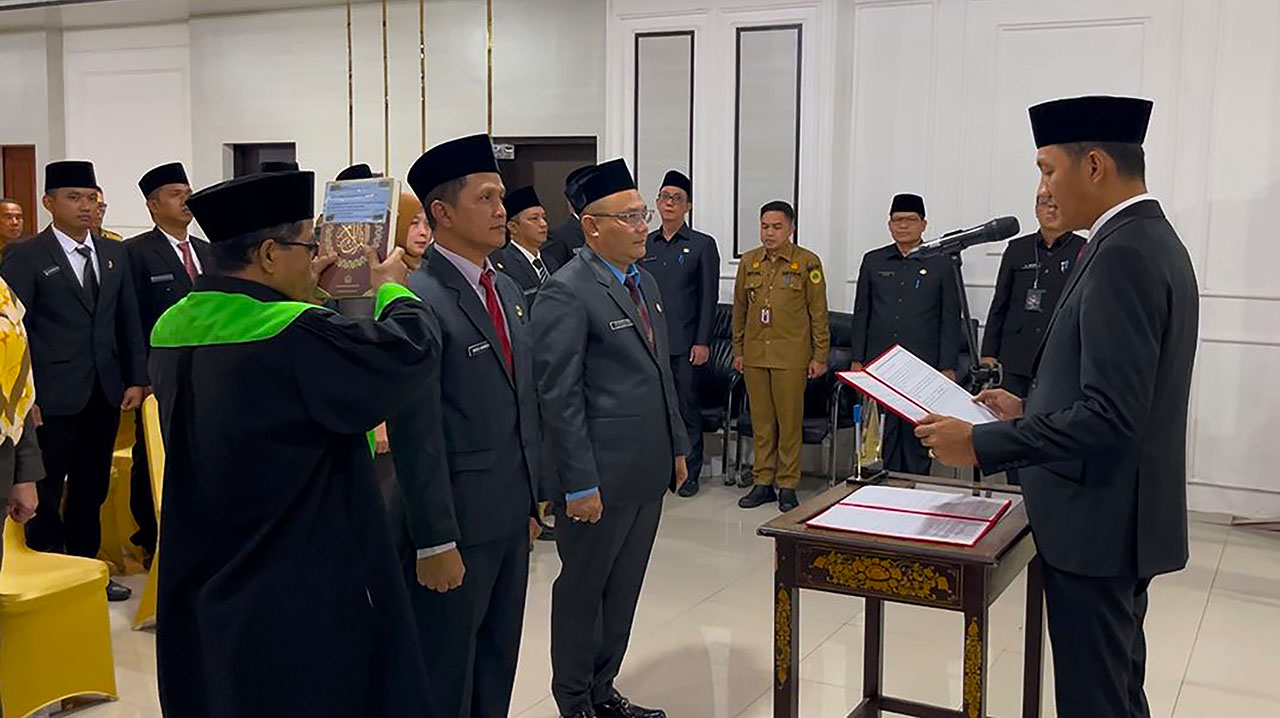 Bupati PALI Asgianto Lantik Pejabat Eselon III dan IV