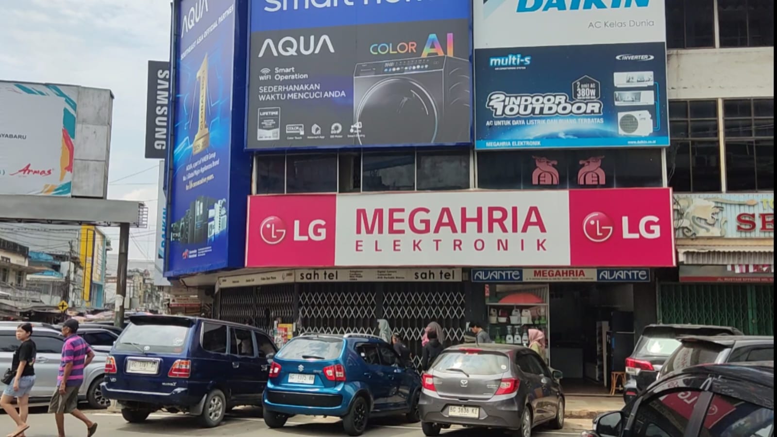 Jelang Aksi Demo, Beberapa Toko Elektronik di Megahria Masih Tutup