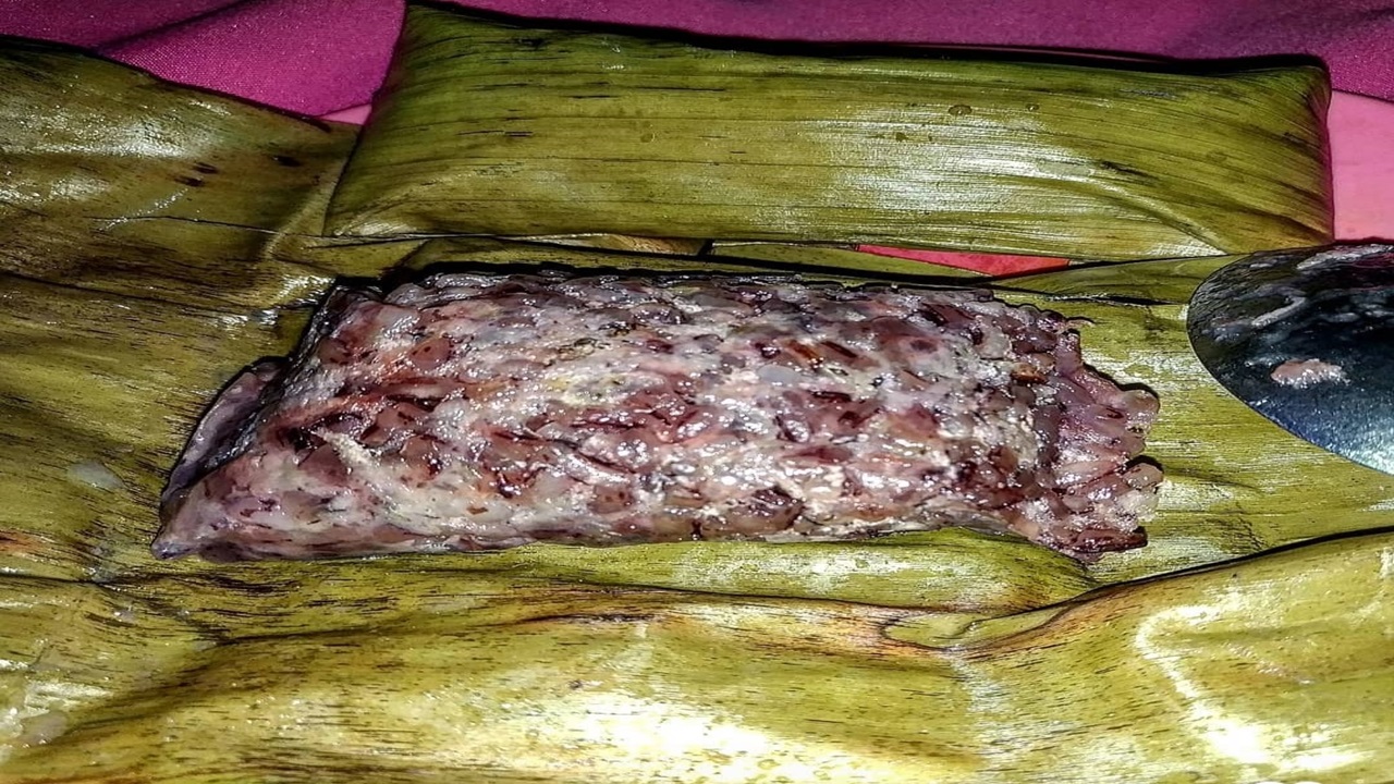 Kecampit, Camilan Tradisional dari Ketan dan Pisang yang Mengenyangkan