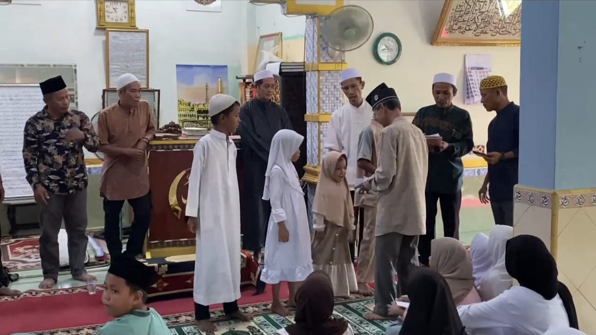 Polda Sumsel dan Wartawan Berbagi Kebahagiaan 10 Muharram, Santuni 150 Anak Yatim di Palembang