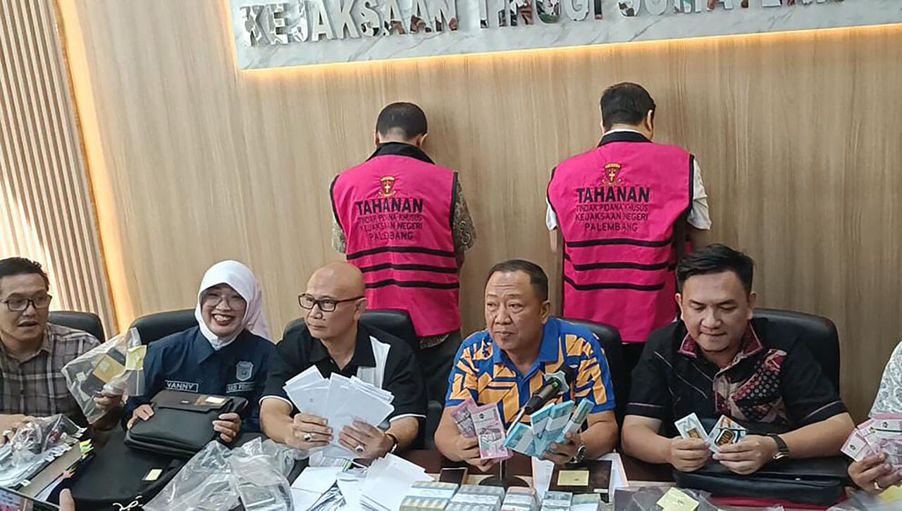 Kejari Palembang Tetapkan Kadisnakertrans Sumsel dan Staf Pribadinya Tersangka Kasus Pemerasan Izin K3