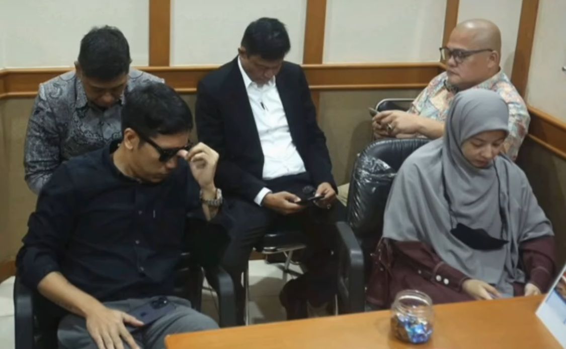 Desta dan Natasha Sidang Cerai Perdana, Mediasi Dilakukan