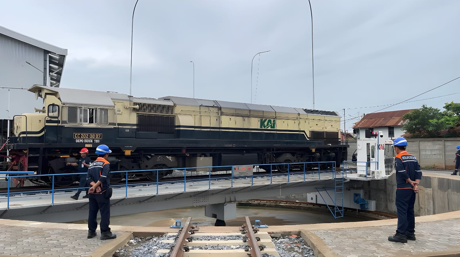 Mengenal Jalur Putar, Mudahkan Jarak Pandang Masinis Untuk Keamanan Perjalanan Kereta Api 
