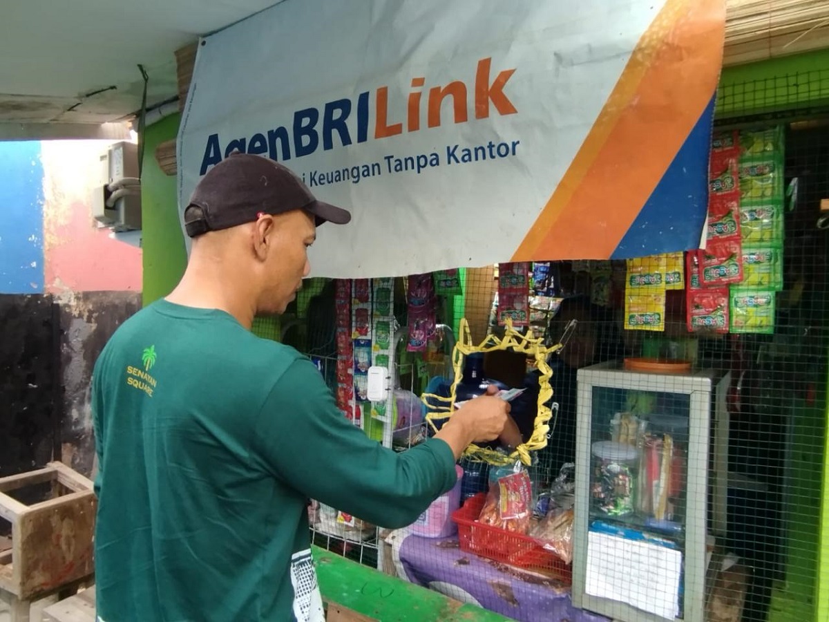 Inovasi BRI Jangkau Pelosok, Agen BRILink Permudah Hidup Petani Sawit