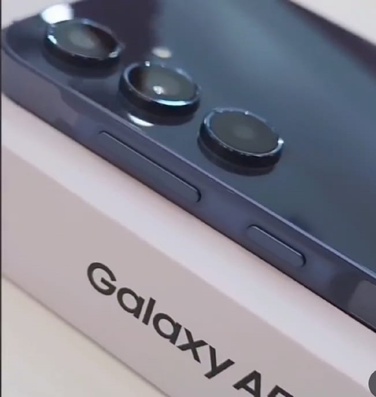  Menilik Keunggulan Samsung Galaxy A55, Apa yang Baru?