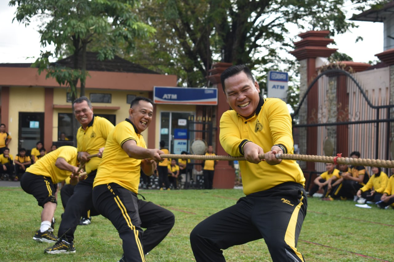 Permainan Tradisional Meriahkan Semarak Bhayangkara ke-80 Polres Muara Enim