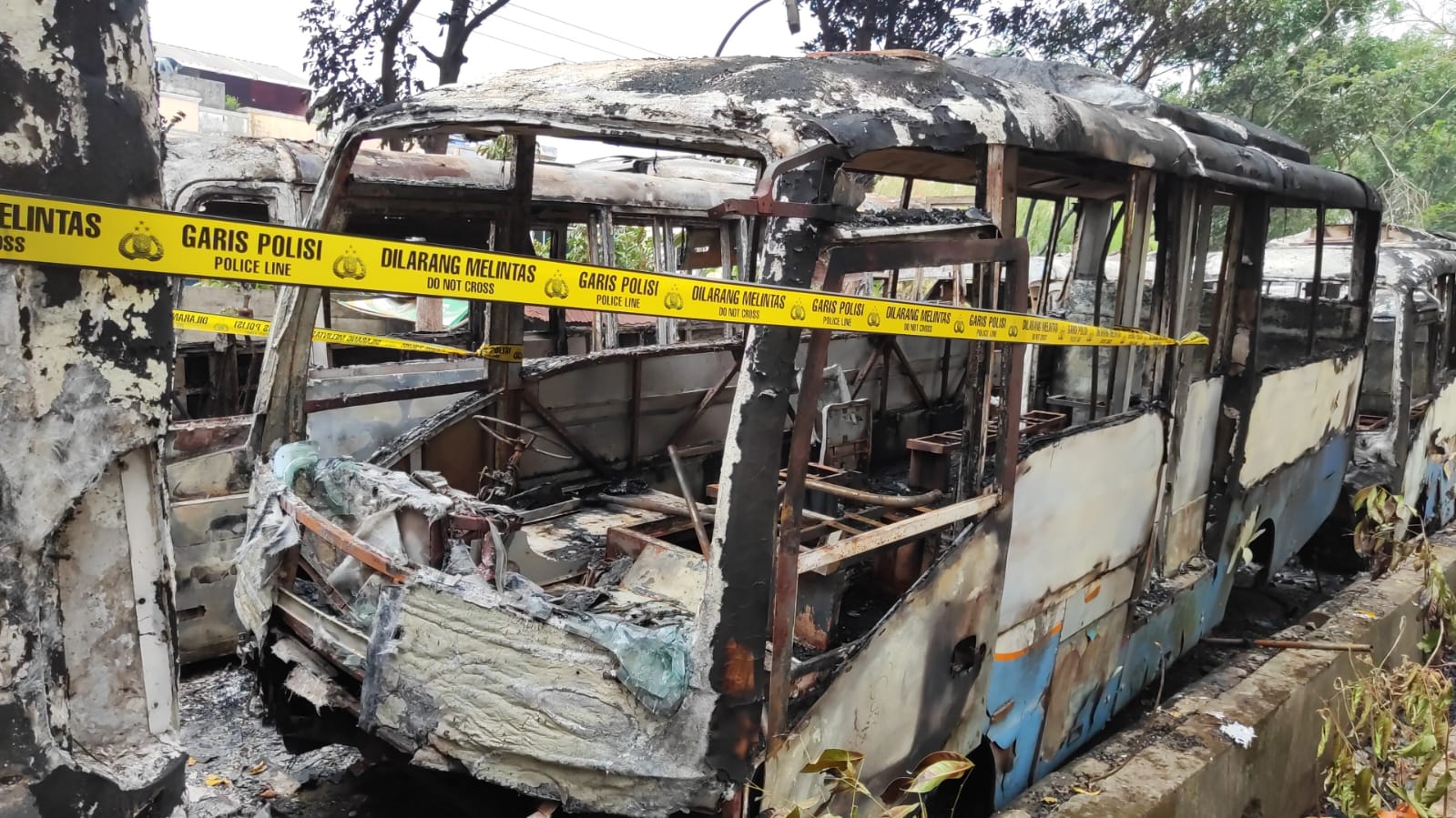 12 Unit Bus Trans Musi Terbakar di Kawasan Terminal Alang-Alang Lebar Palembang Tidak Masuk Dalam Lelang 