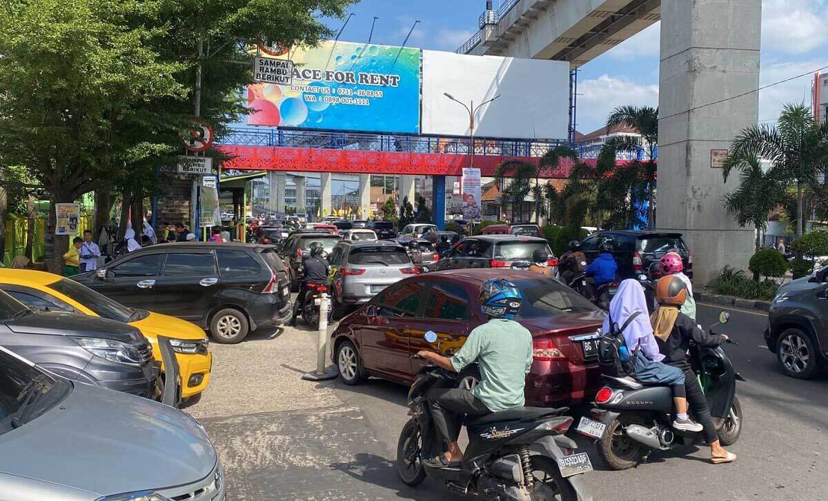 Jadi Biang Kemacetan, Pj Walikota Palembang Minta Tidak Parkir Mobil di Depan SD dan SMP Muhammadiyah