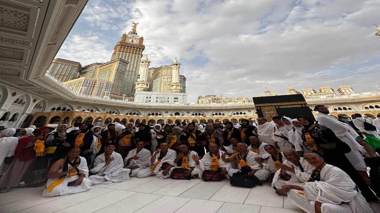 Holiday Angkasa Wisata Tawarkan Paket Umrah Januari–Februari 2026, Harga Mulai Rp 26 Juta