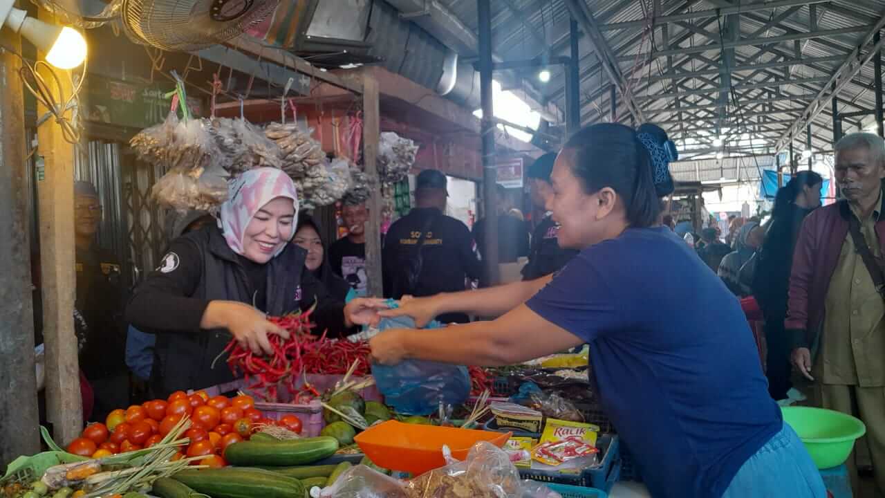 Fitrianti Agustinda Akan Upayakan Kestabilan Harga Sembako untuk Turunkan Angka Kemiskinan Kota Palembang