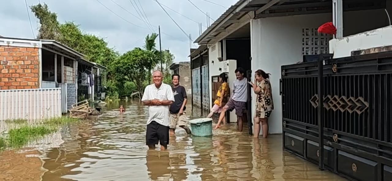 Ratusan Rumah di Permata 2 dan Mutiara Barangan Terendam Banjir, Warga Minta Solusi Permanen