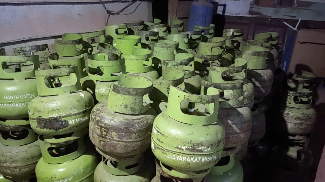 Pemberlakukan Pembelian Gas 3 Kg untuk Rumah Tangga Maksimal 2 Tabung per Bulan Harus Sertakan KK dan KTP