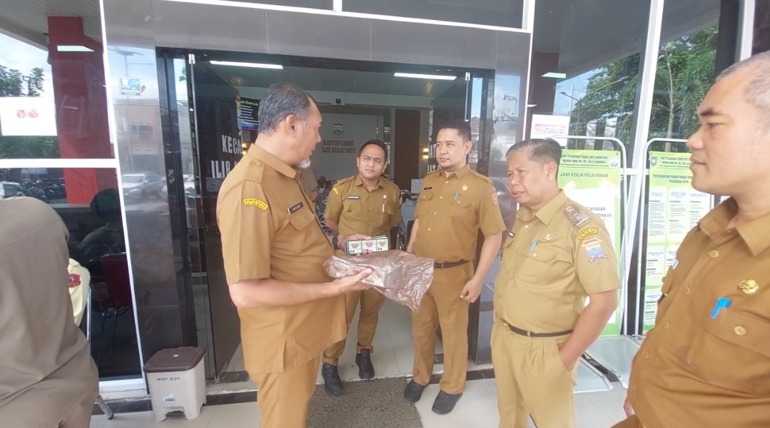 Camat IB 1 Terima 1.000 Tiket Jalan Sehat PALTV