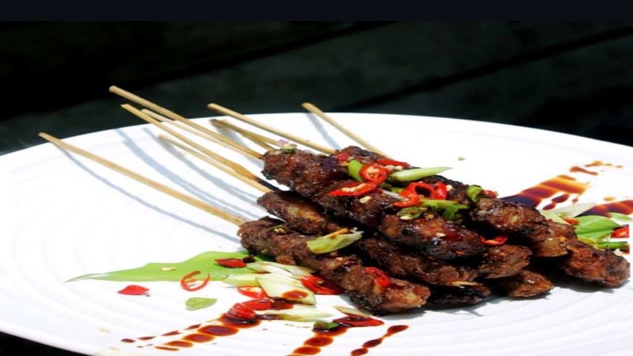 Menikmati Sate Cucuk Manis Khas Palembang yang Kaya Rasa