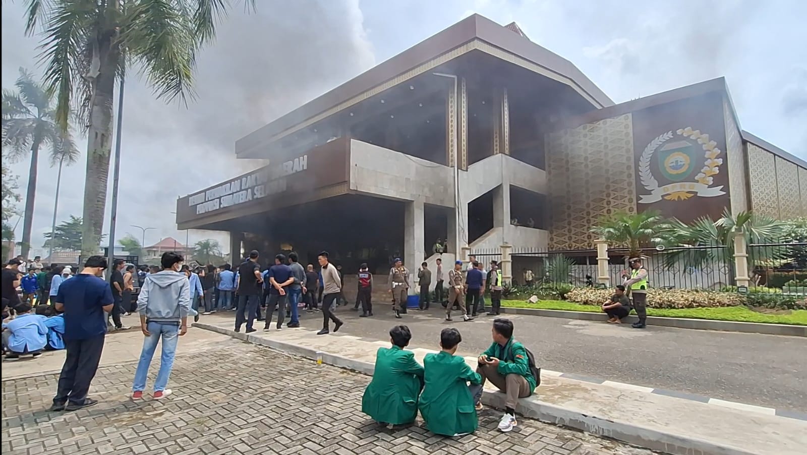 Mahasiswa Sumsel Gelar Aksi Tolak RUU TNI dan Desak Pengesahan RUU Perampasan Aset