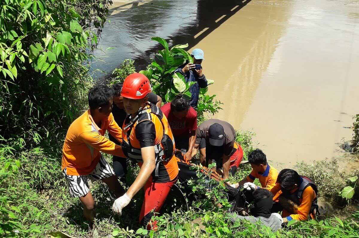 Lansia Tenggelam Mencari Batu di Sungai Lematang Ditemukan Tim SAR Gabungan di Sungai Kikim
