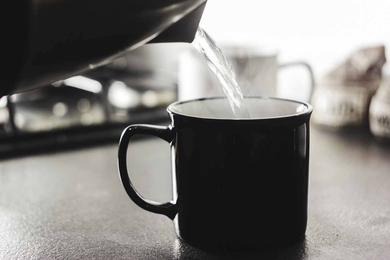 Terungkap Alasan Masyarakat Tiongkok Suka Minum Air Panas, Simak Manfaatnya!