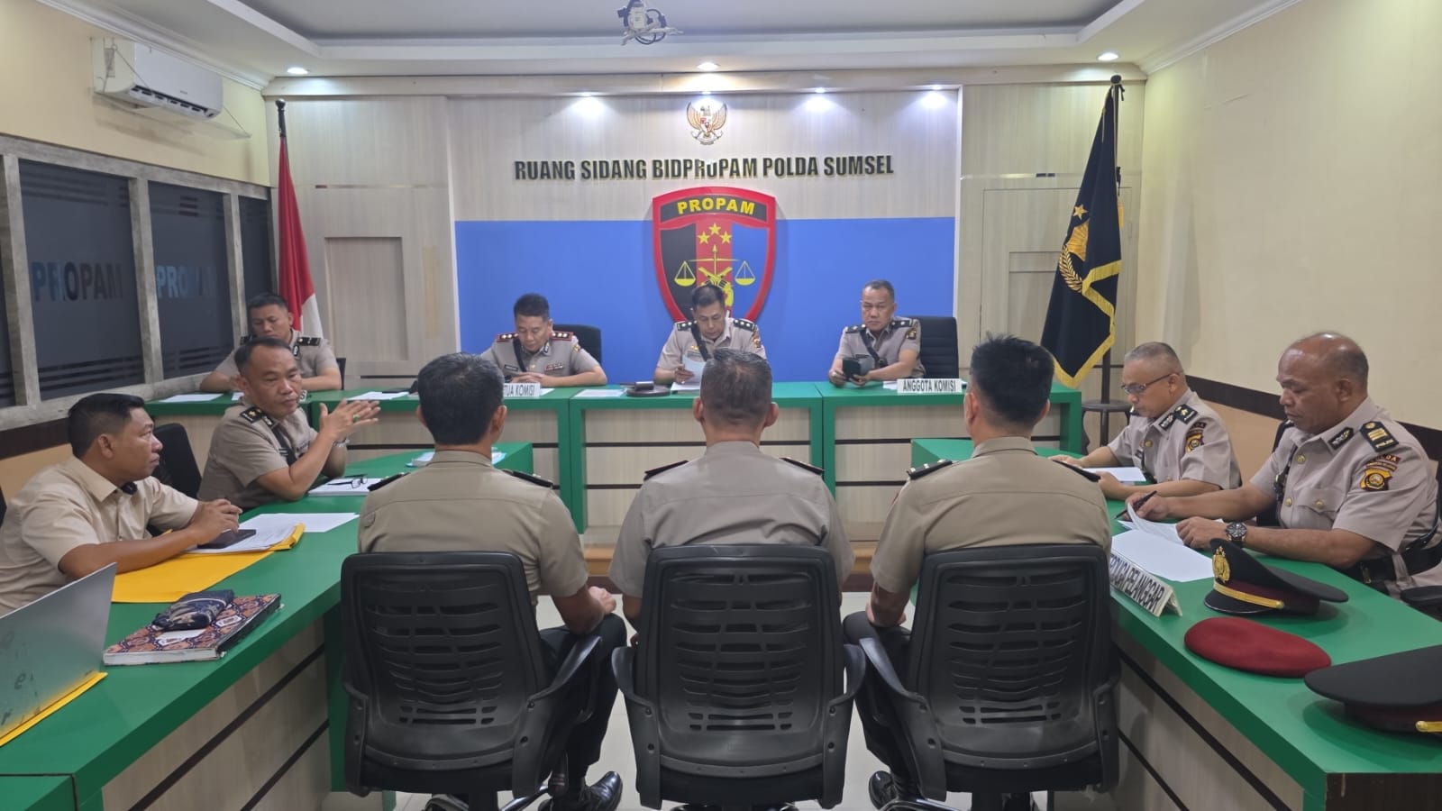 Polda Sumsel Tegaskan Komitmen Bersih-Bersih Internal, Enam Anggota Polisi Jalani Sidang Etik