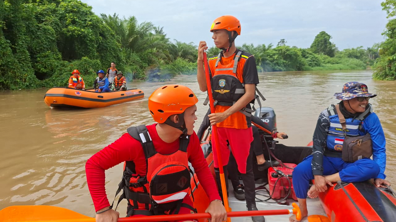 Basarnas Lakukan Pencarian Korban Kecelakaan Speedboat di Perairan OKI Saat Lebaran