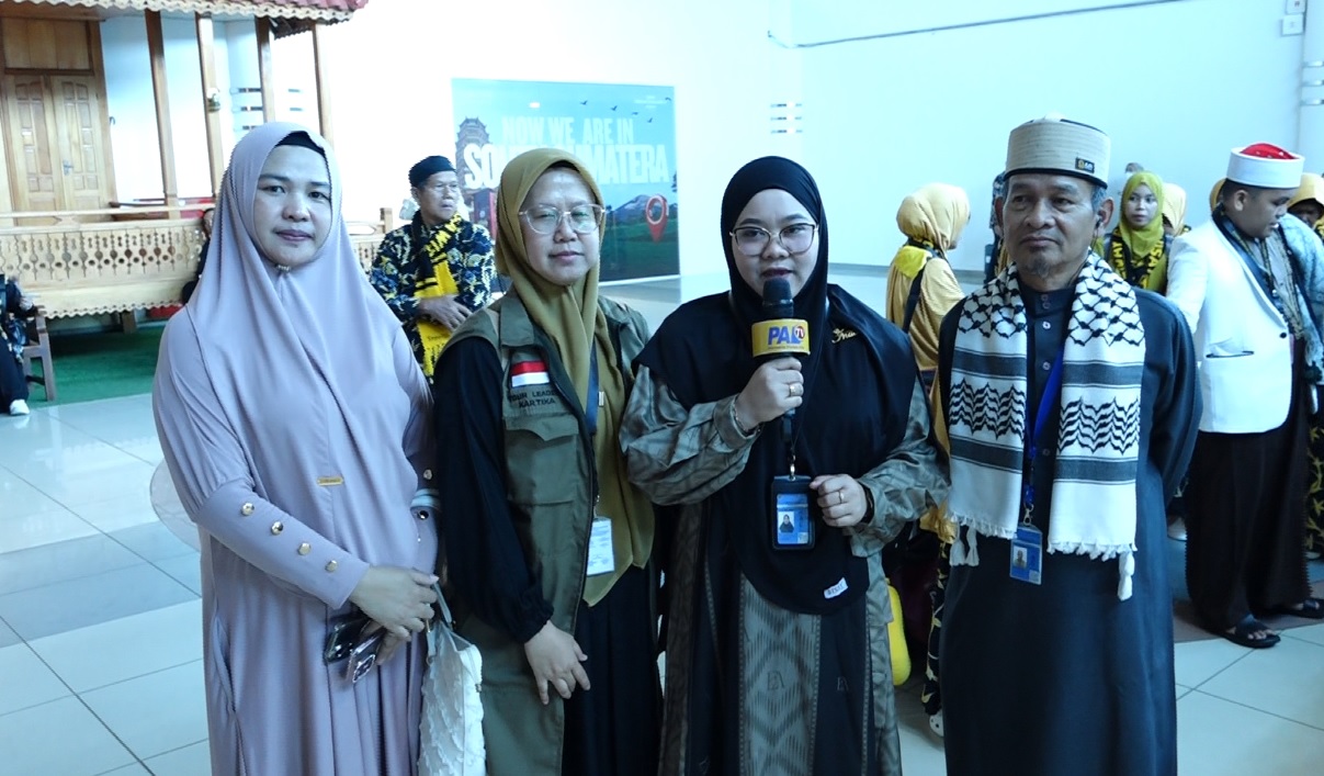 Holiday Angkasa Wisata Lepas Jemaah Umrah Paket 13 Hari Gunakan Saudia Airlines