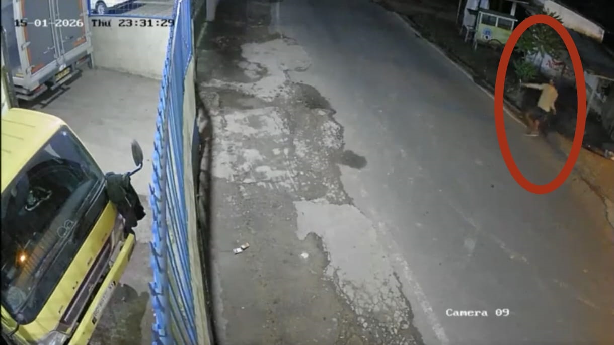 Saat Tidur Lelap, Mobil Warga Dwikora II Palembang Dirusak OTK