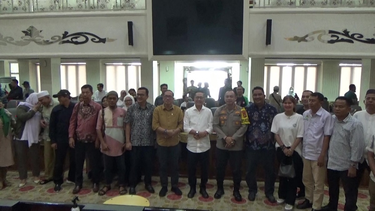 Pemkot Palembang dan PT BCR Sepakat Berikan Toleransi 1 Bulan Untuk Pedagang Kaji Harga HGB Pasar 16 Ilir