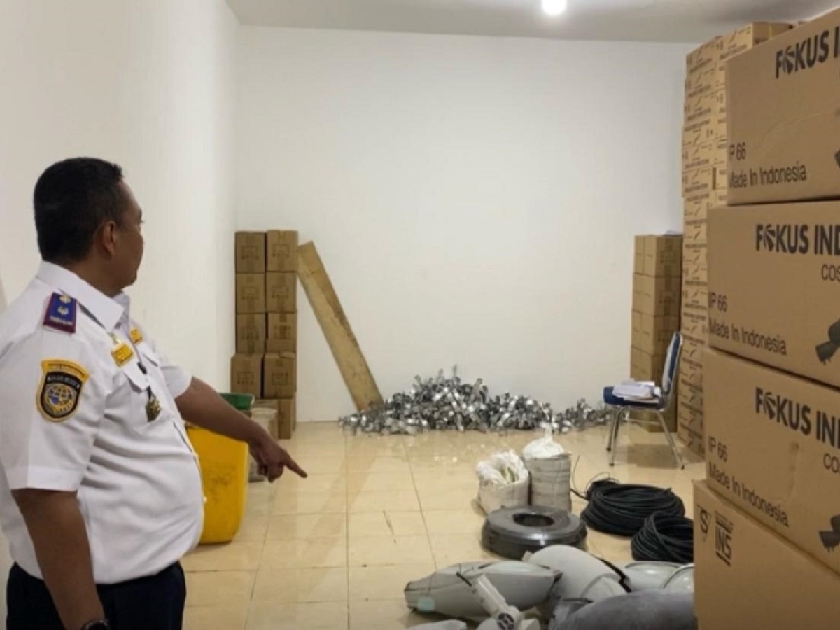 Siap-siap, Lampu Penerangan Jalan di Kota Palembang Bakal Diganti Solar Shell