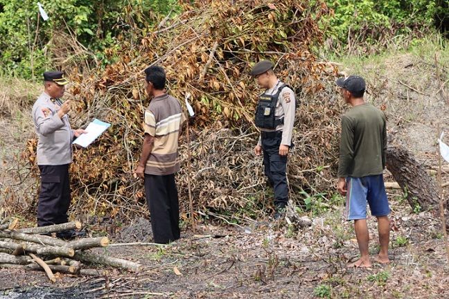 Patroli Polres Ogan Ilir Mendapati Warga akan Melakukan Pembakaran Lahan Kebun