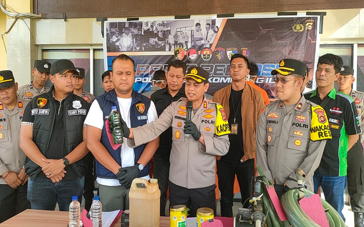 5 Ton BBM Pertalite Oplosan Digrebek Polisi di Sebuah Gudang di KayuAgung! Pelaku Merupakan Pendatang