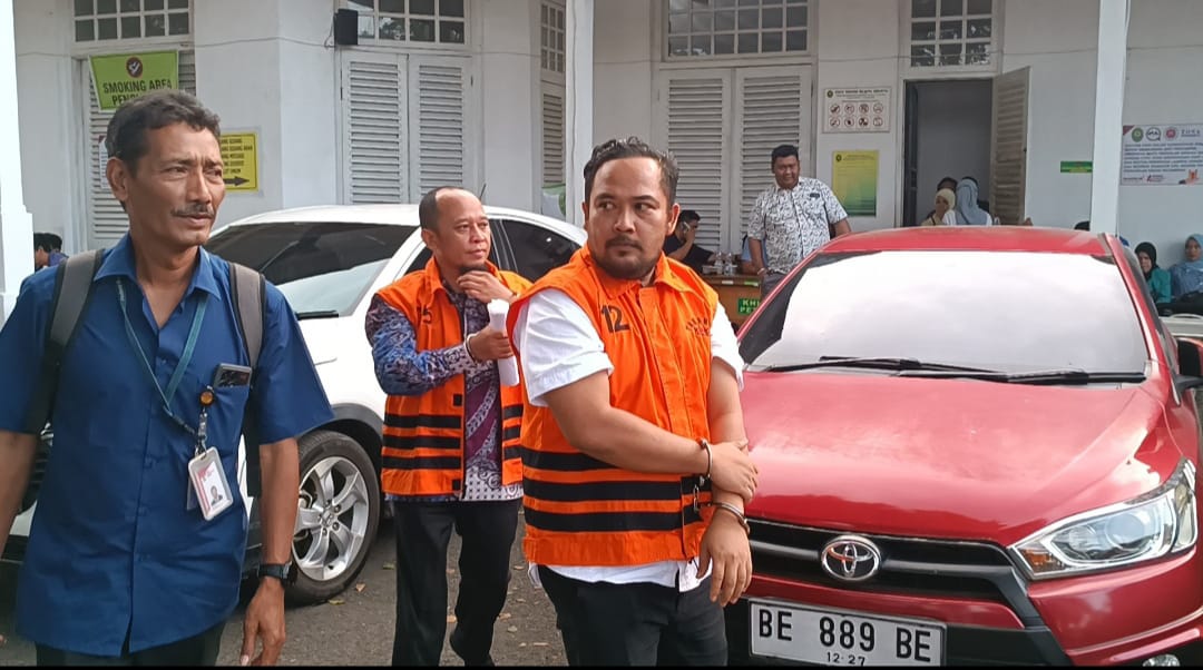 Dua Pemberi Suap Proyek Pokir DPRD OKU Dituntut 2 tahun dan 2,6 tahun penjara oleh Jaksa KPK