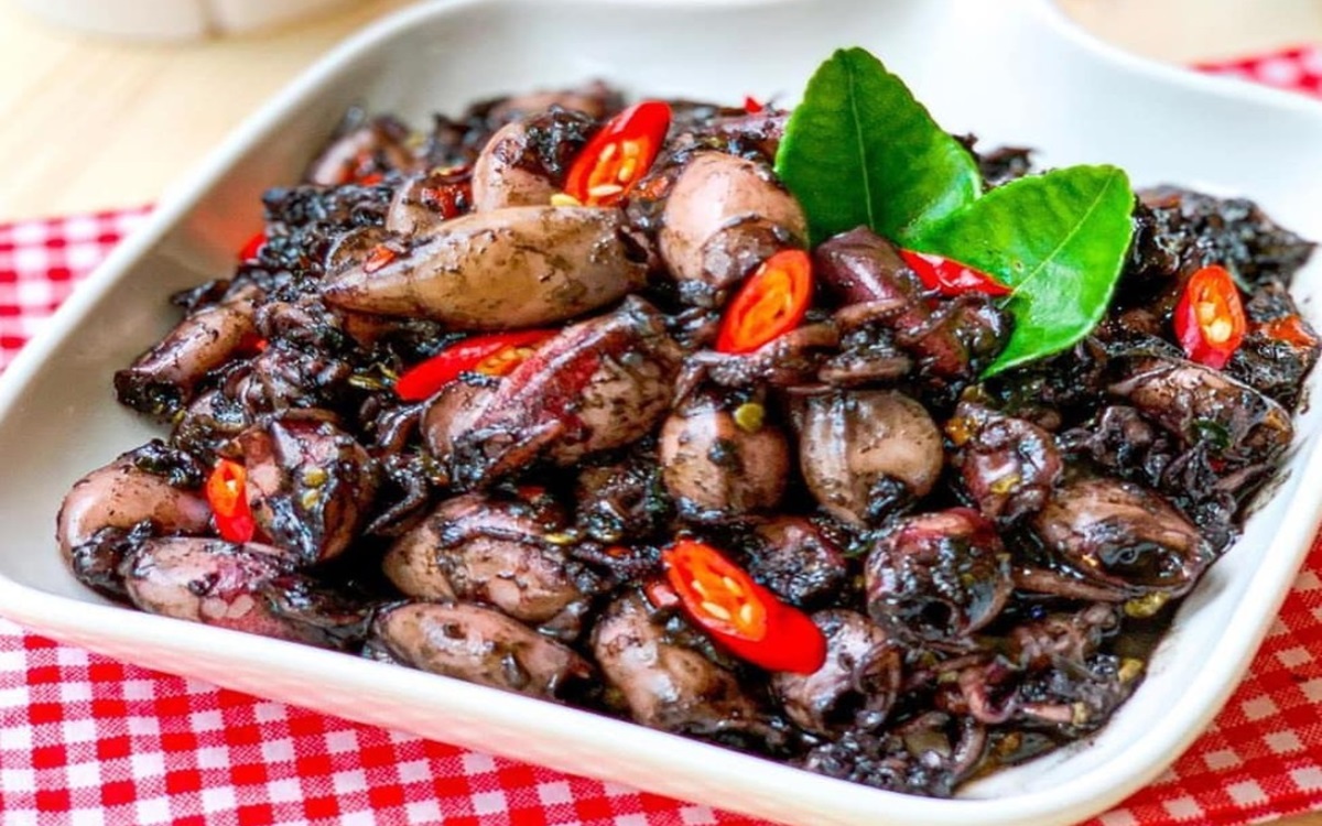 Variasi Resep Cumi Hitam Dari Pedas Menggigit Hingga Gurih Berkuah