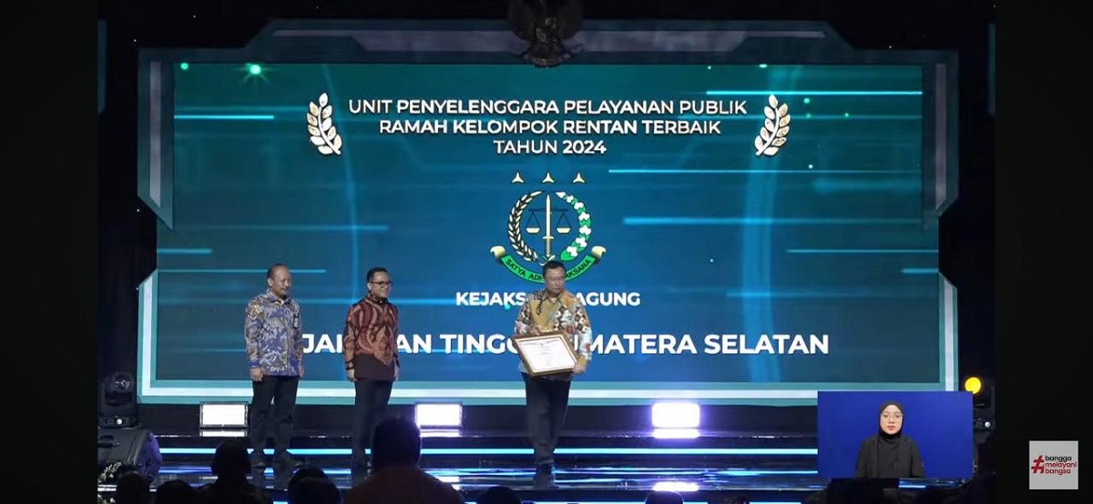  Kajati Sumsel Raih Penghargaan atas Pelayanan Publik Ramah Kelompok Rentan Terbaik 2024