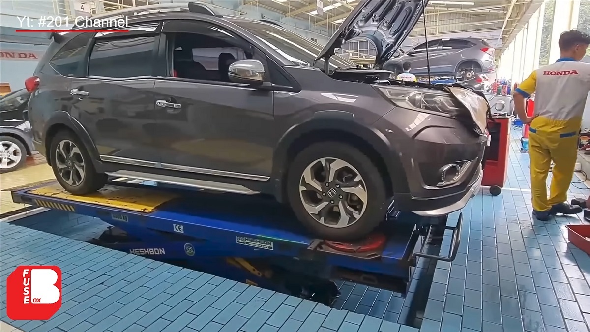 Merawat Mobil Honda, Benarkah Lebih Mahal? Ini Penjelasannya