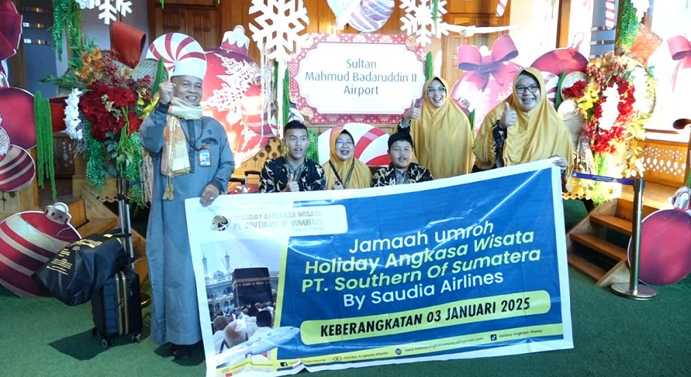 Holiday Angkasa Wisata Berangkatkan Jamaah Umroh Paket VIP dengan Saudia Airlines