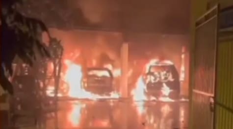 Api Hanguskan Kendaraan di Klinik Mitra Ananda, Lokasi Kini Dipasangi Garis Polisi