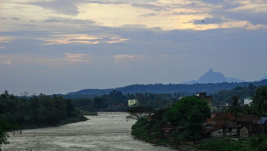 Cerita Mistis di Indonesia: Sungai Lematang Konon Terdapat Harta Karun Yang Tertimbun