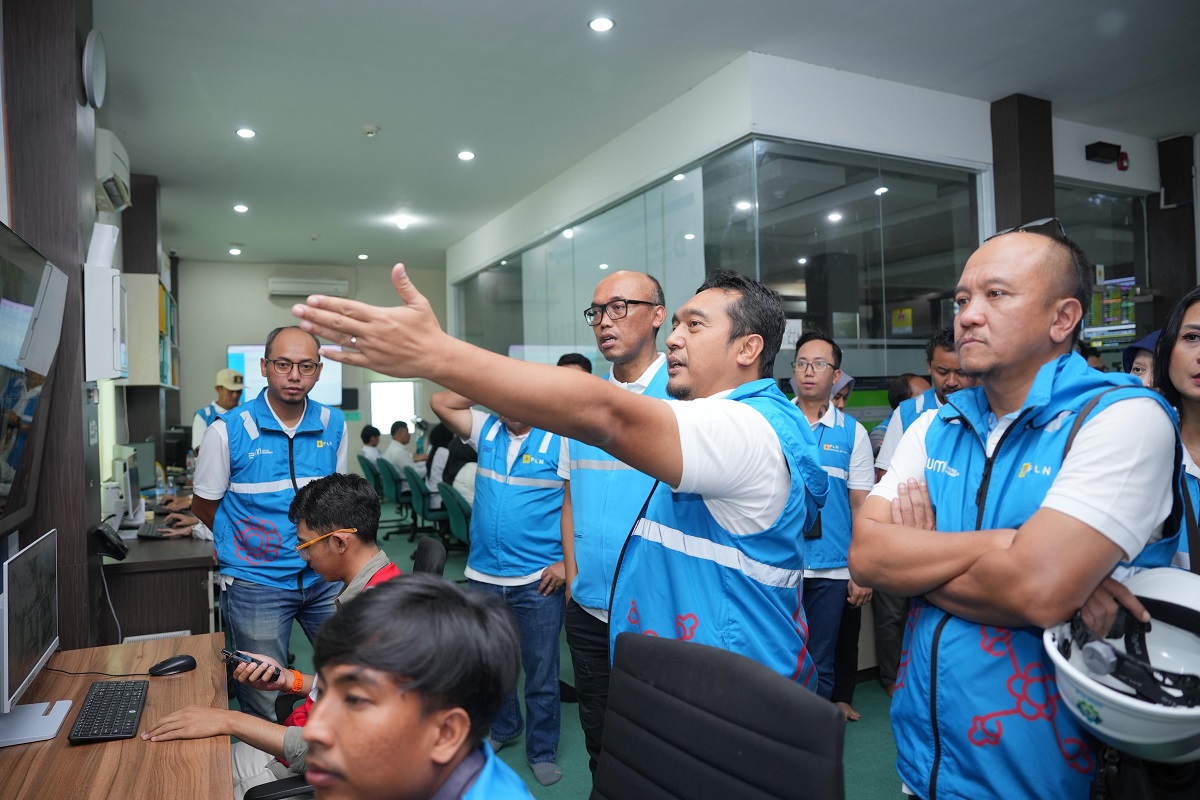 Direktur Teknologi Engineering & Berkelanjutan Tinjau Efektivitas dan Implementasi HSSE Control Center di S2JB