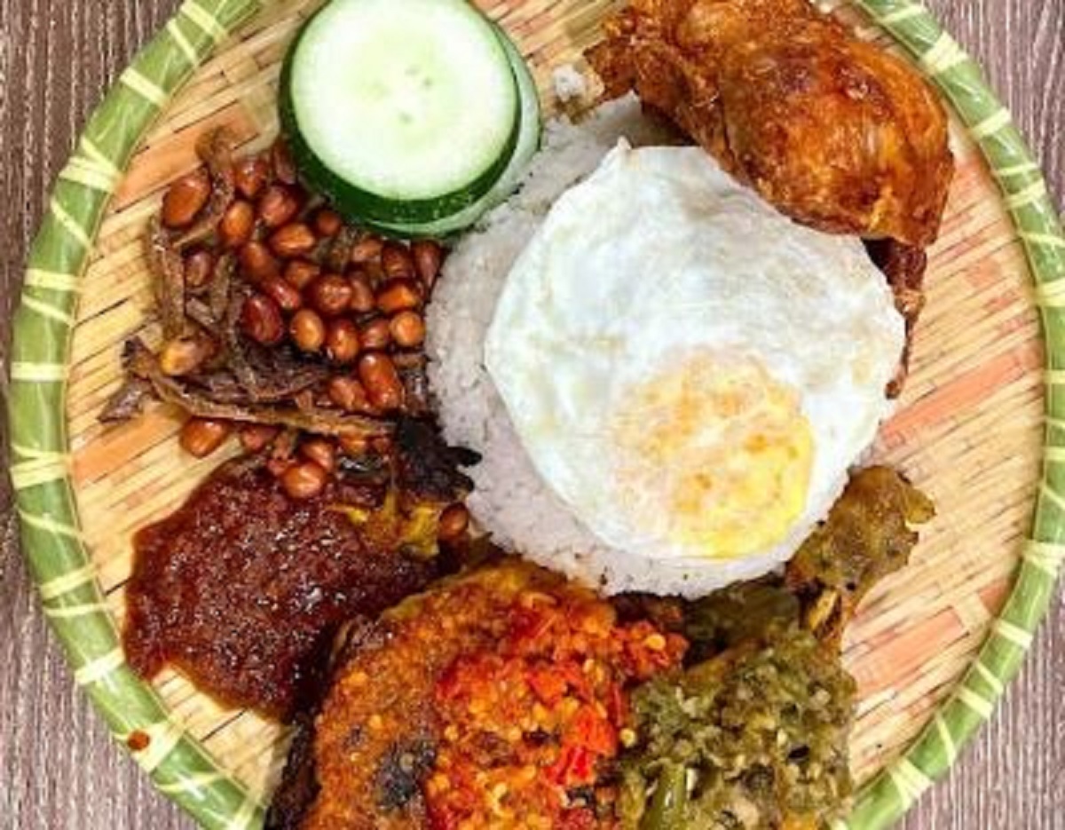 Rahasia Lezat dan Pedas Nasi Tepeng, Menu Sarapan Khas Gianyar Bali