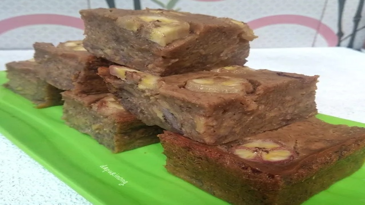 Bingka Khas Komering: Legit Pisang Beraroma Daun Pisang