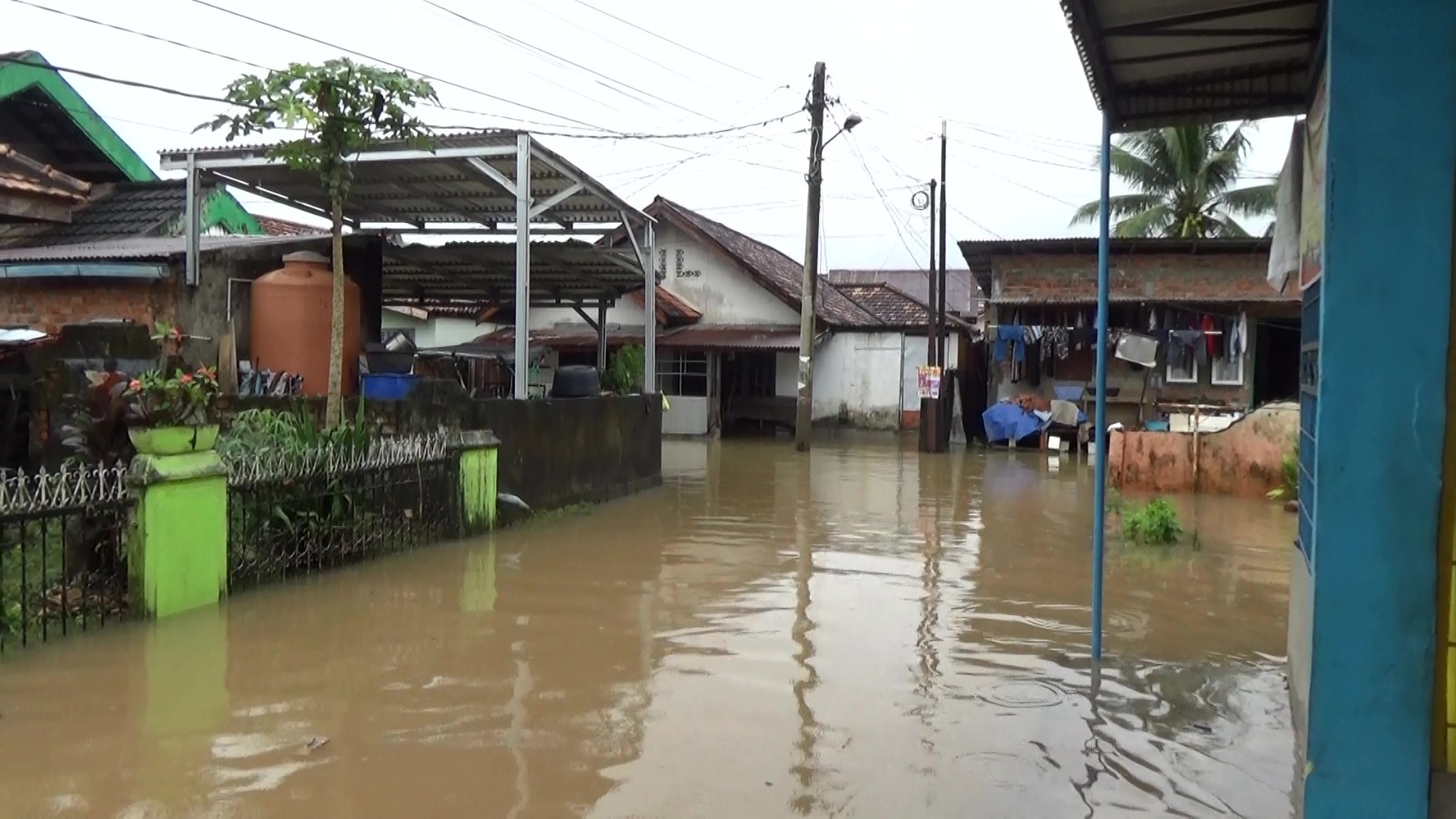 Hujan Deras Sebabkan Puluhan Rumah Warga di Lorong Amal Pipa Terendam Banjir