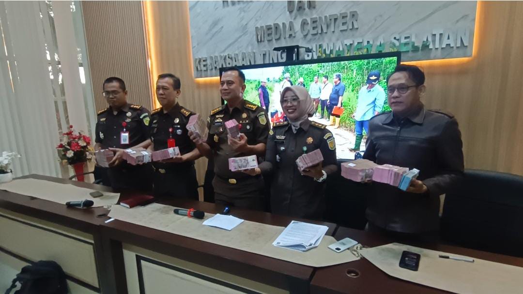 Kejati Sumsel Tetapkan 3 Tersangka dalam Kasus Gratifikasi Pembangunan di Dinas PUPR Banyuasin