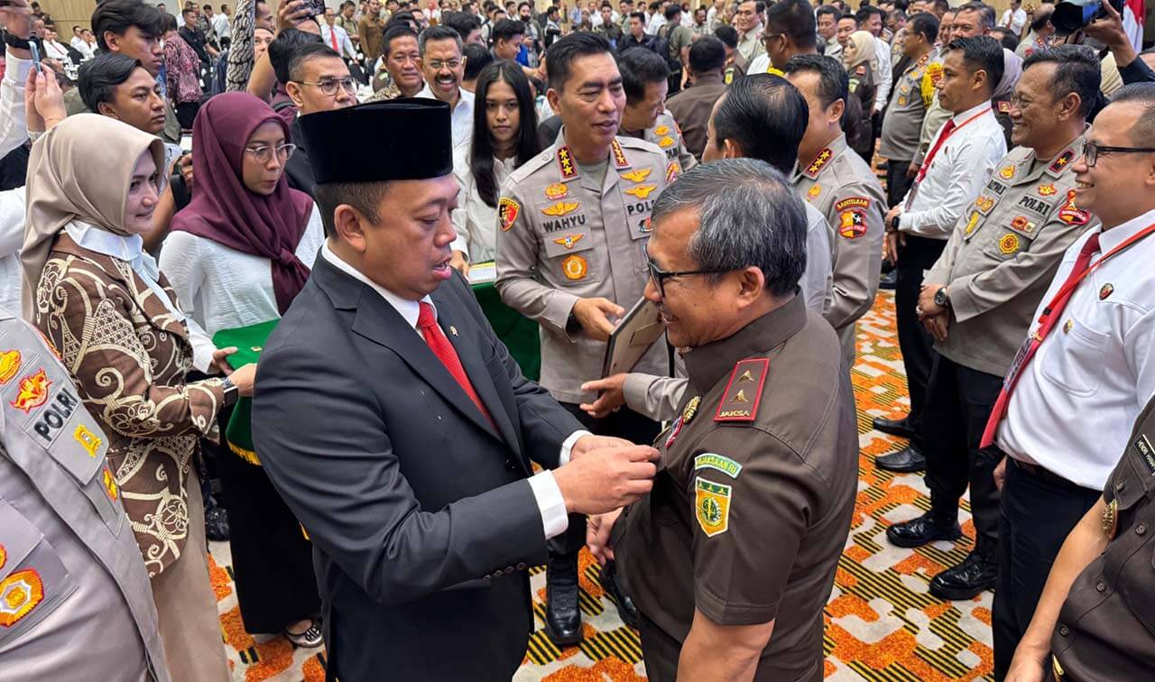 Kejaksaan Tinggi Sumatera Selatan Terima Penghargaan Pin Emas dari Menteri ATR/BPN