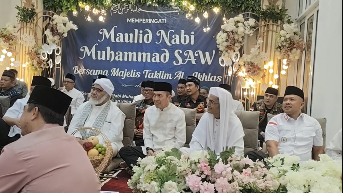 Wali Kota Palembang Ratu Dewa Hadiri Maulid Nabi di Kediaman Habib Amak Shahab 
