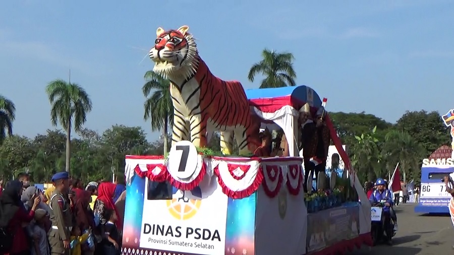Ada 'Harimau Sumatera' Ikut Karnaval Kendaraan Hias HUT Sumsel Ke-77