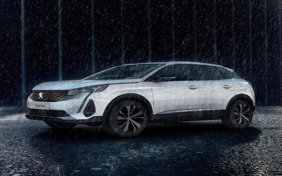 Pemandangan Beda Peugeot SUV, Melaju Dengan Elegan di Musim Hujan